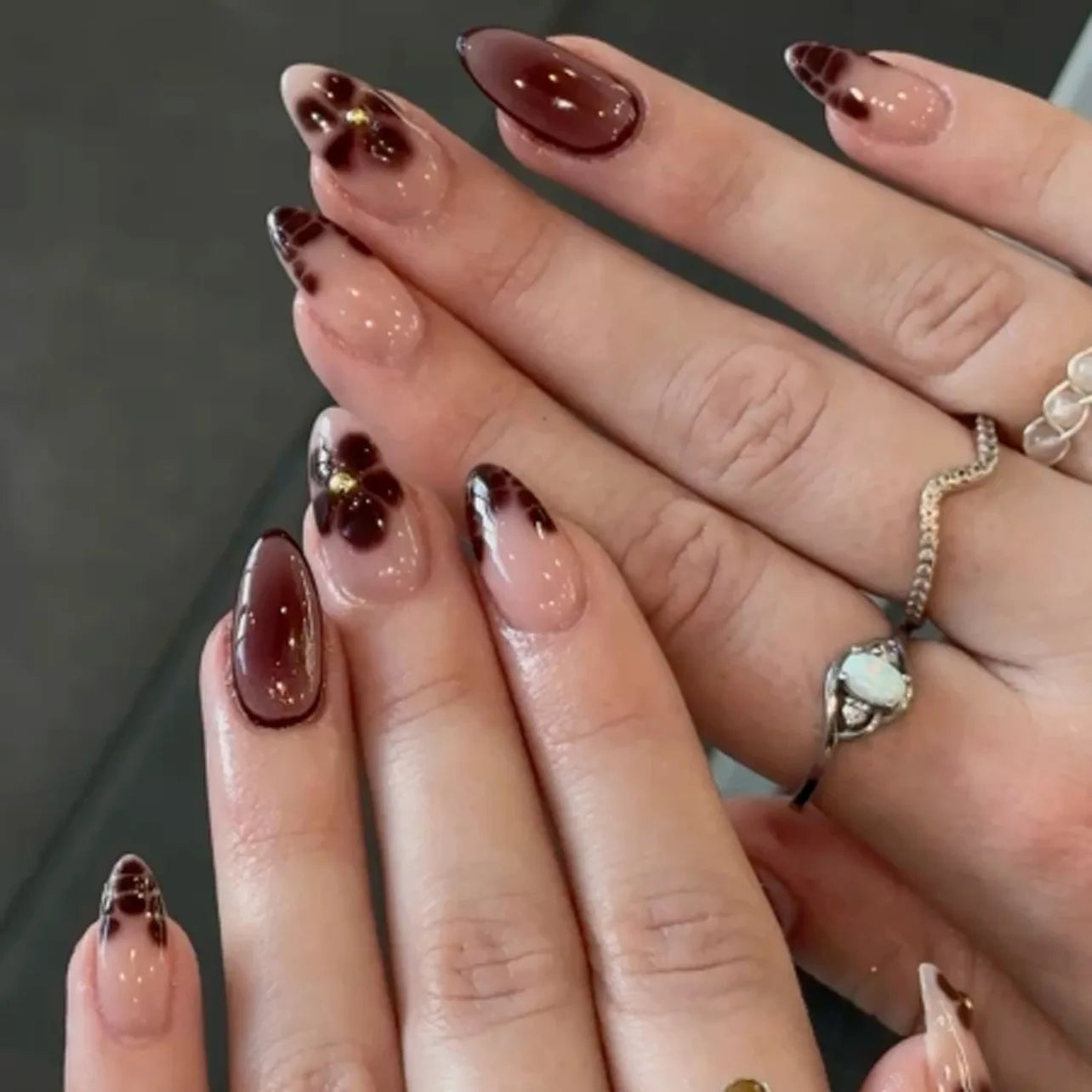 24Pcs Autumn Winter Matte Almond False Nails with Glue Rose Leaf Printing Nail Art Simple Full Cover Press on Acrylic Nails Tips