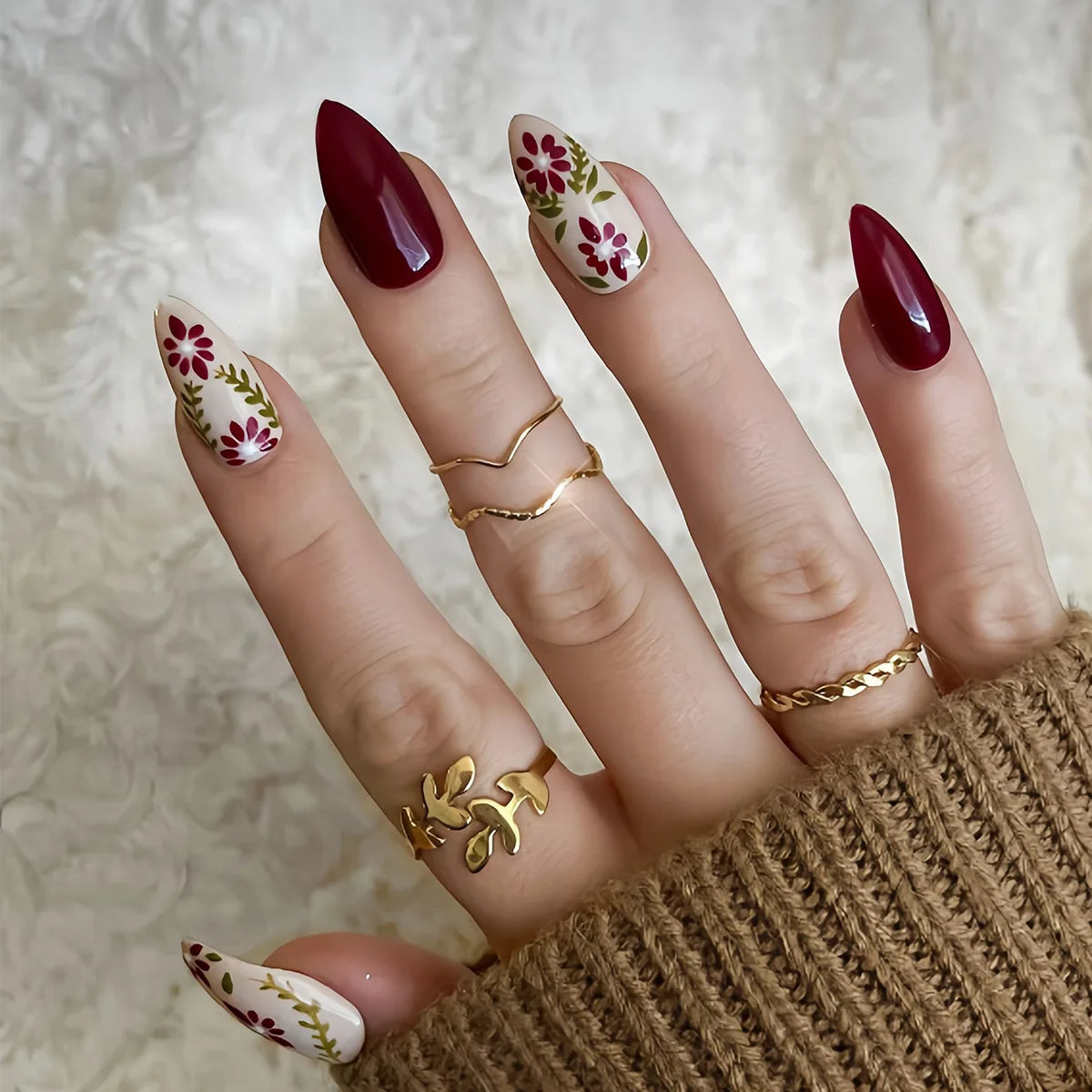 24pcs Fashion Simple Press on Fake Nails Sets Flower Leaves Pattern Full Cover Nail Tips Short Almond False Nail Fake Nails Art