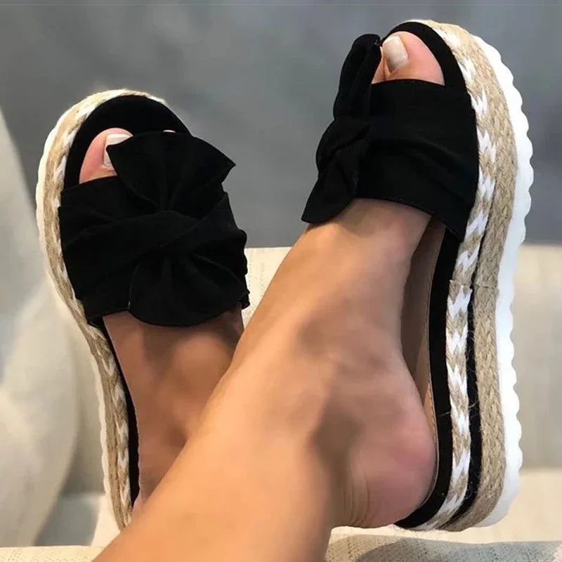 Women’s Wedge Heel Sandals – Elegant Flower Platform Summer Slippers | صندل نسائي بكعب عريض – شباشب صيفية أنيقة بنعل مرتفع وزهرة