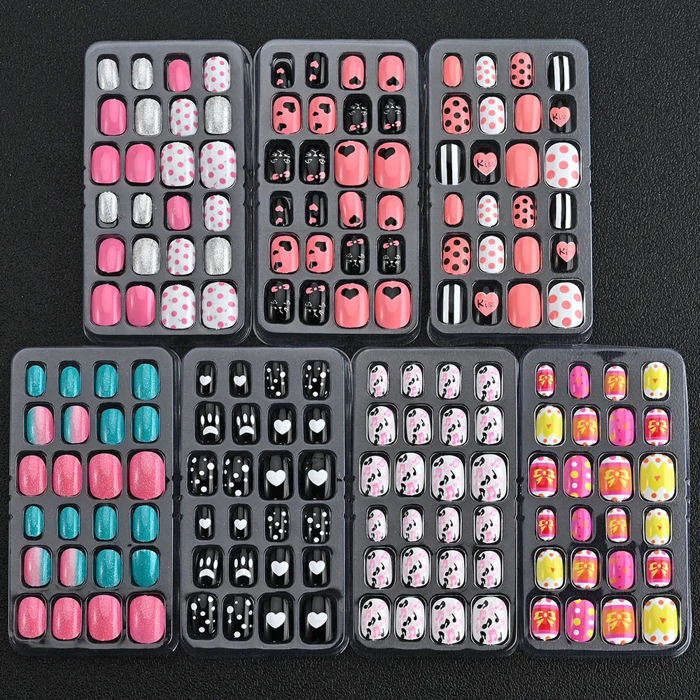 24Pcs/Box Cartoon Heart Bow Rainbow Design Kid Fake Nails Tips Cute False Nail Girls Press on Nails Full Cover Short Fingernails