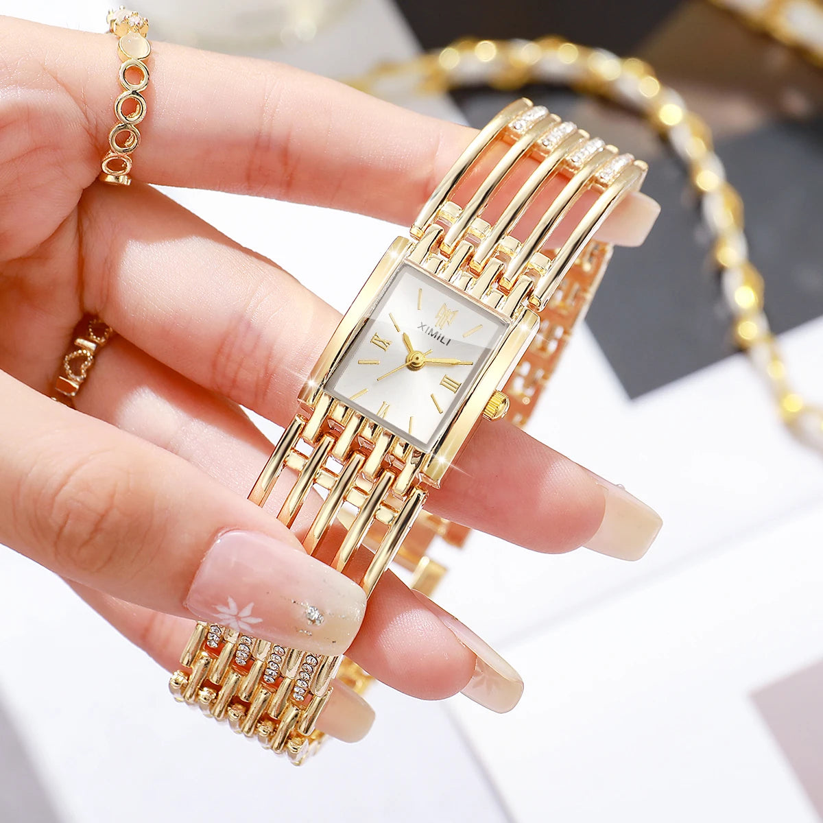 Luxury Gold Bracelet Strap Women Quartz Watch Rectangle Roman Dial Ladies Dress Wristwatches Clock Relogio Feminino（Without Box）