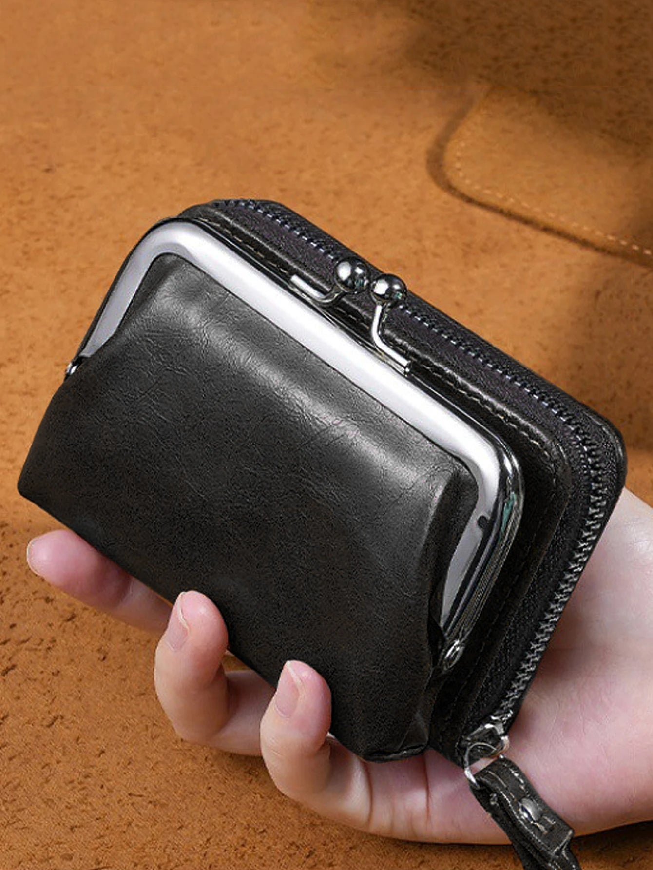 Women's Wallet Fashionableand Minimalist Wrist Strap Short Zero Wallet RetroVersatile LargeCapacity Multi Card Pocket Money Clip