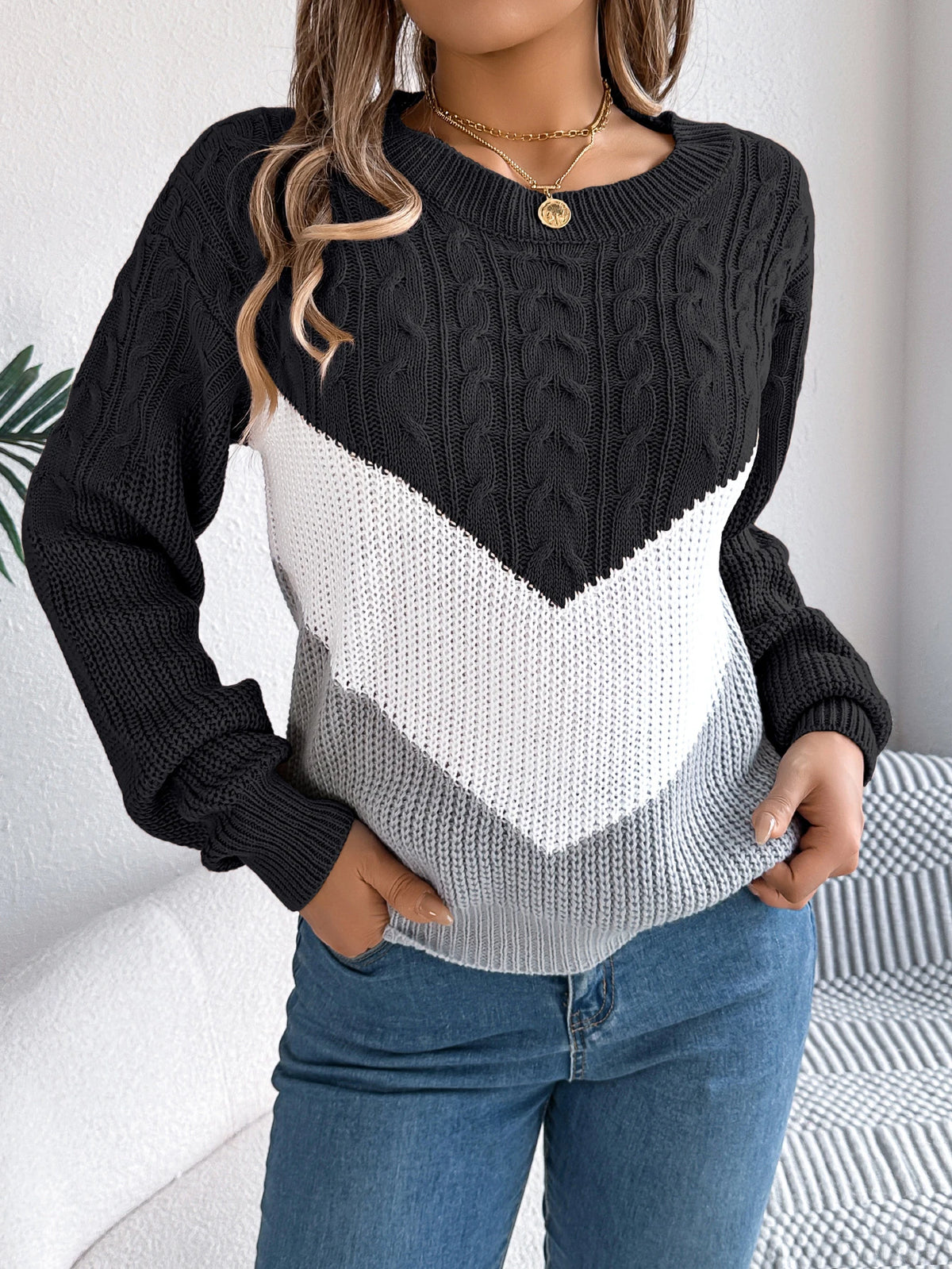 Autumn and Winter Casual Color Blocking Versatile Round Neck Long Sleeved Pullover Sweater for Women