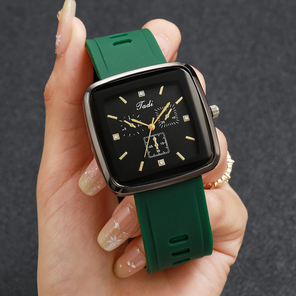 Fashion Square Women Quartz Watch Green Silicone Band Rhinestone Ladies Dress Wristwatches Clock Relogio Feminino (Without Box)