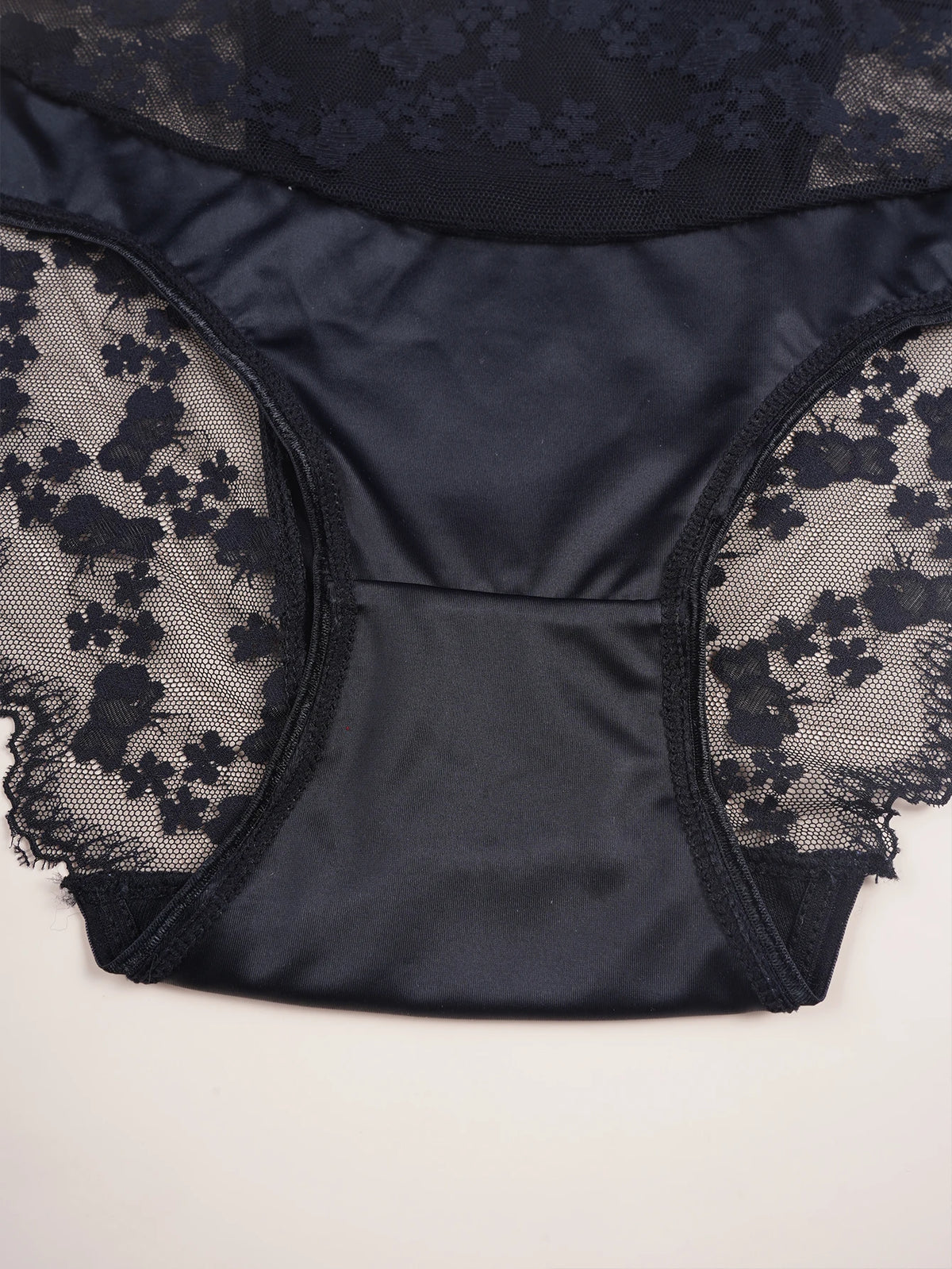 5PCS Solid Color Women's Underwear Sexy Lace Embroidery Small Flower Splicing Panties Mid Waist Briefs Suitable for All Seasons