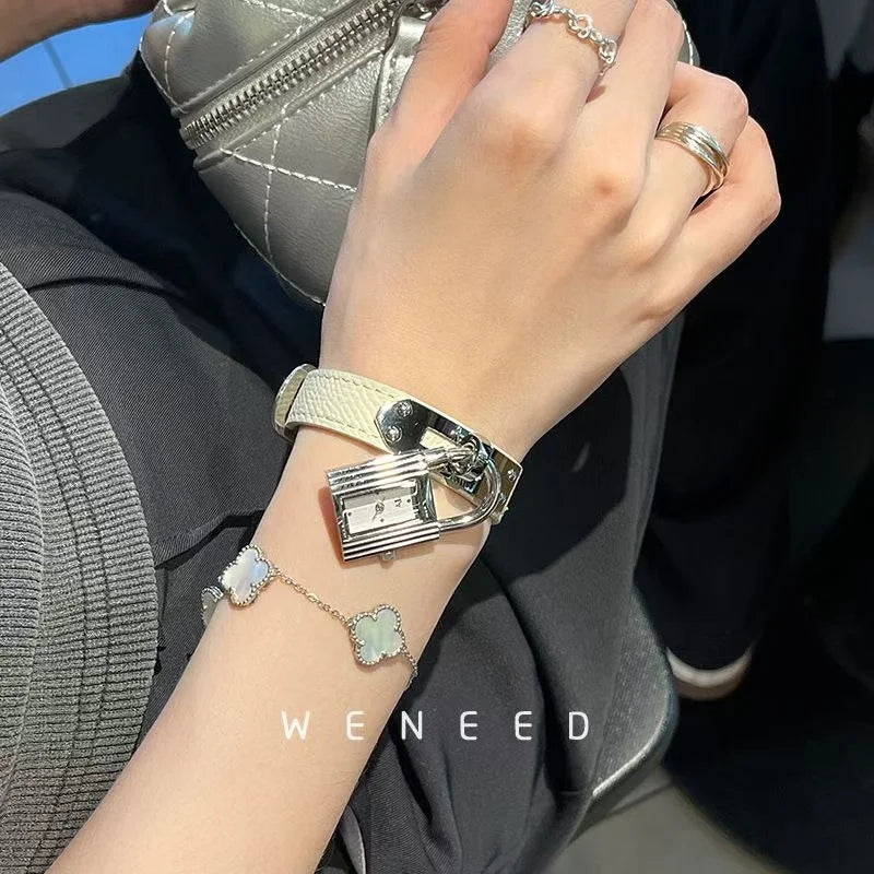 new Vintage Leather Chain Women’s Watch – Small Gold Dial