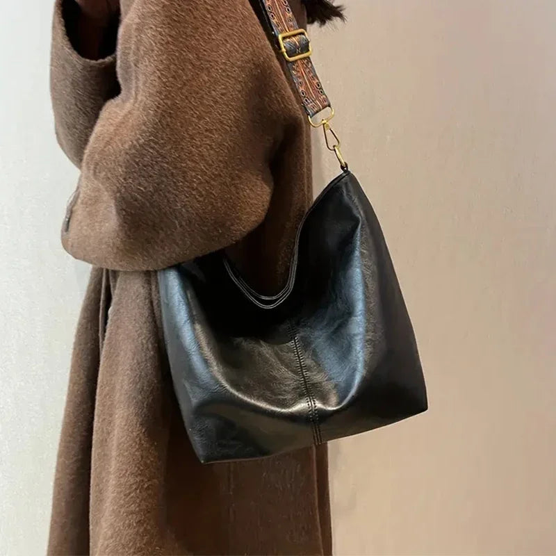 New high-end texture retro handbag bucket bag for men and women, large capacity crossbody bag