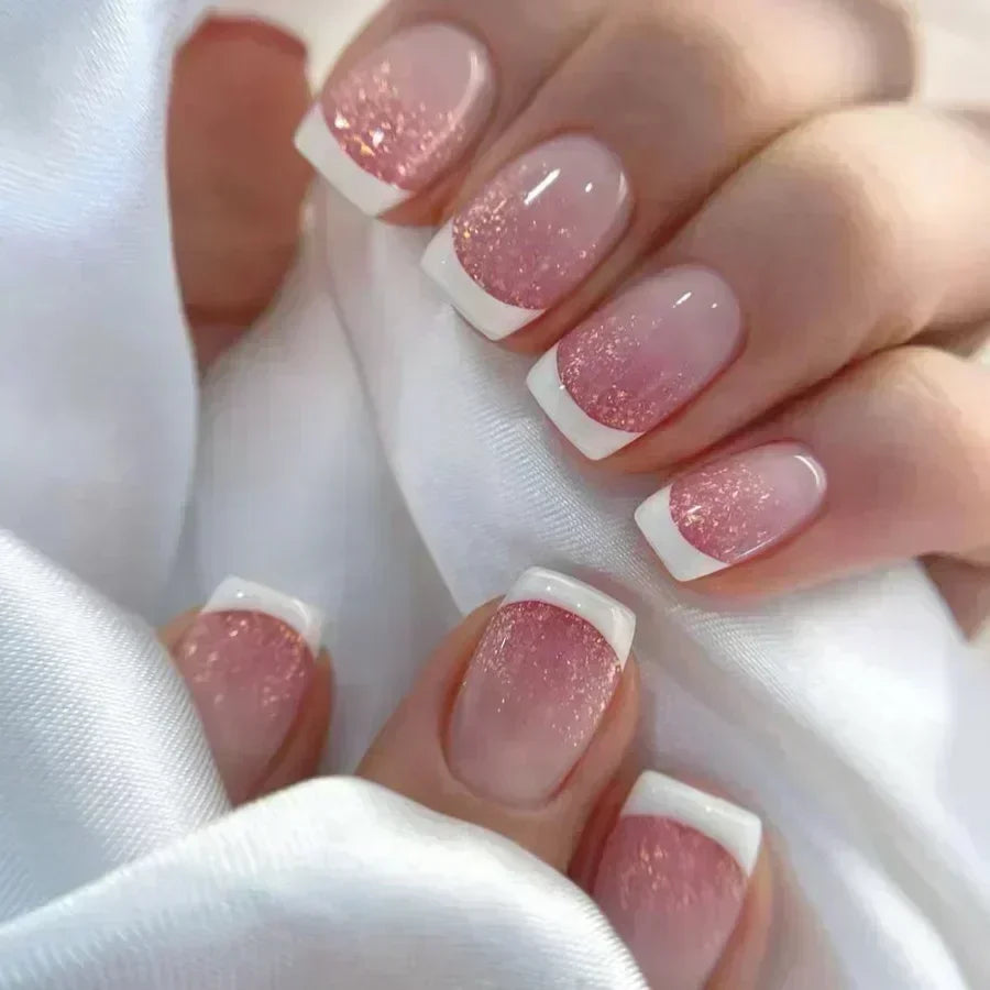 24Pcs Medium Short Square False Nails Glittering Nail Art White Wearable Fake Nail Silver French Full Cover Press on Nail Tips