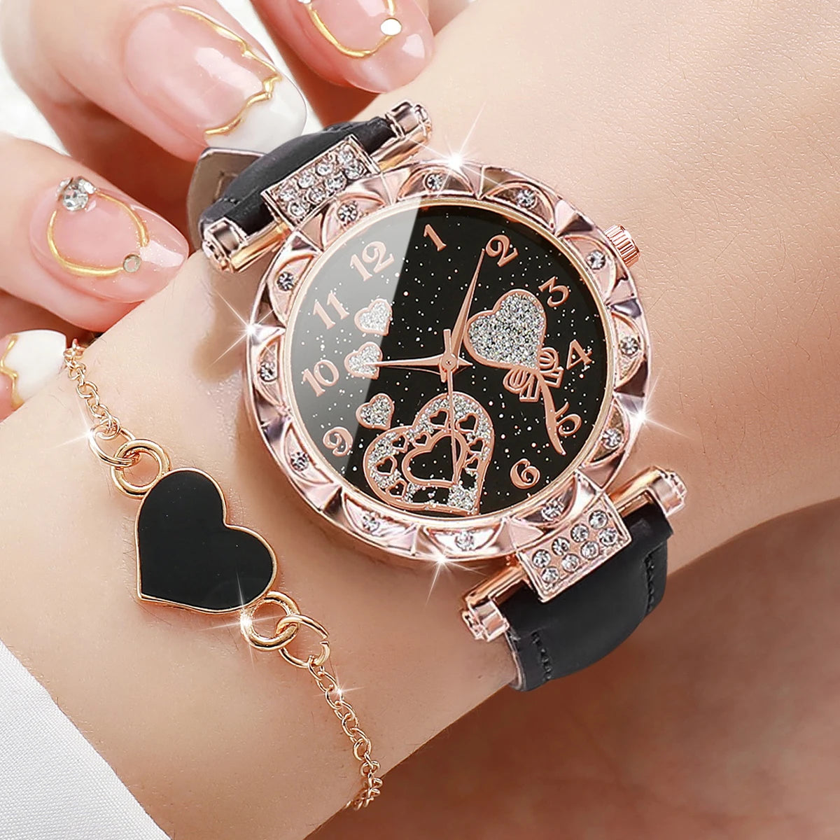 4PCS/Set Women's Watches Fashion Rhinestone Ladies Quartz Watch Leather Band Wristwatches Bracelets Set（Without Box）