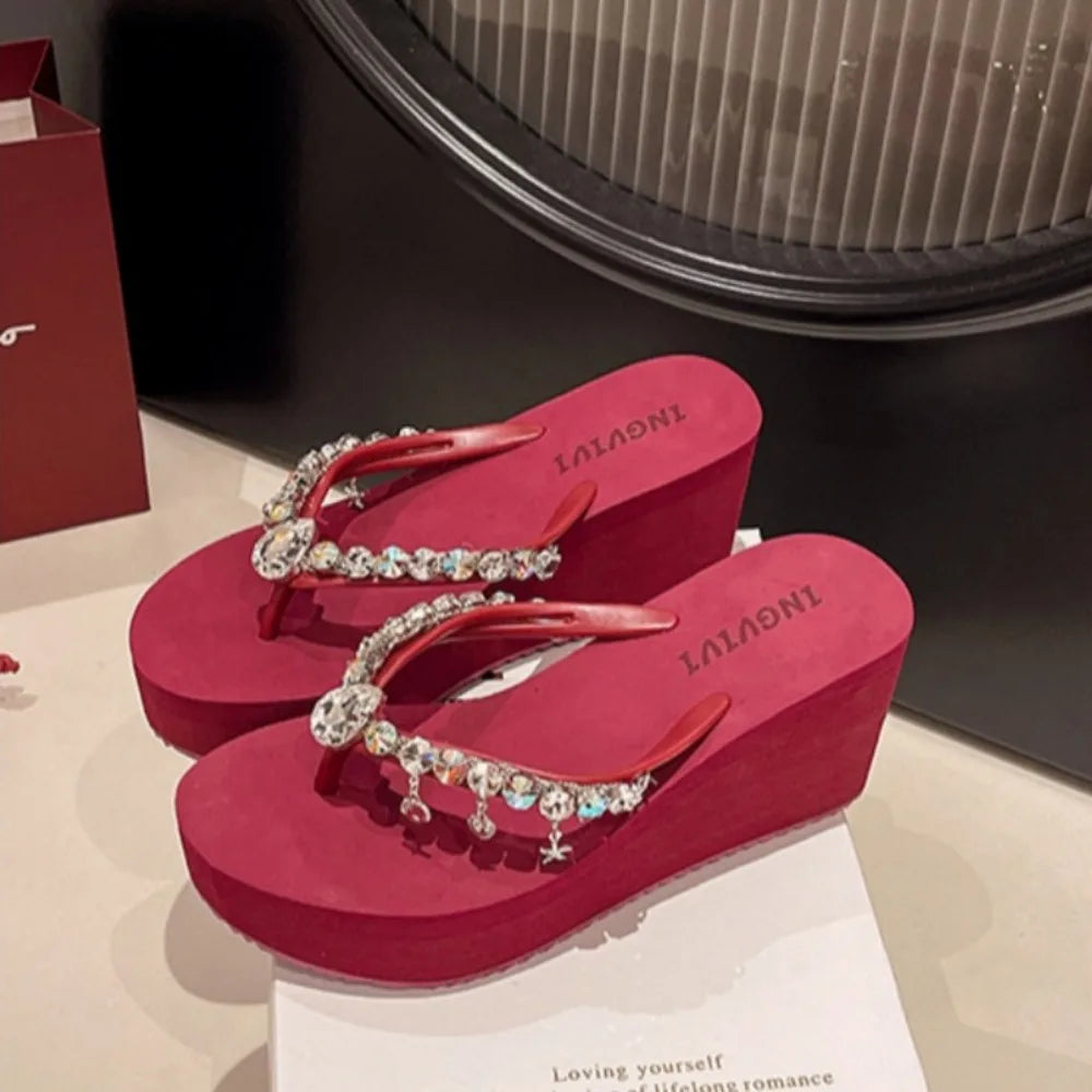 2025 Summer New High-heeled Flip Flops Women's Rhinestone Chain Pendant Thick Bottom Fashionable Clip on Sandals Beach Slippers