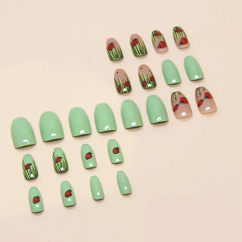 24Pcs Cute Green Short Square False Nails with Glue Flora Nail Art Glossy Simple Full Cover Press on Wearable Nail Manicure Tips