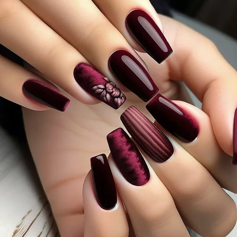24PCS Gothic False Nails Dark Red Vine Pattern Medium Coffin Press on Nail Sticker Sweet Cool Glossy French Fake Nail Spice Girl