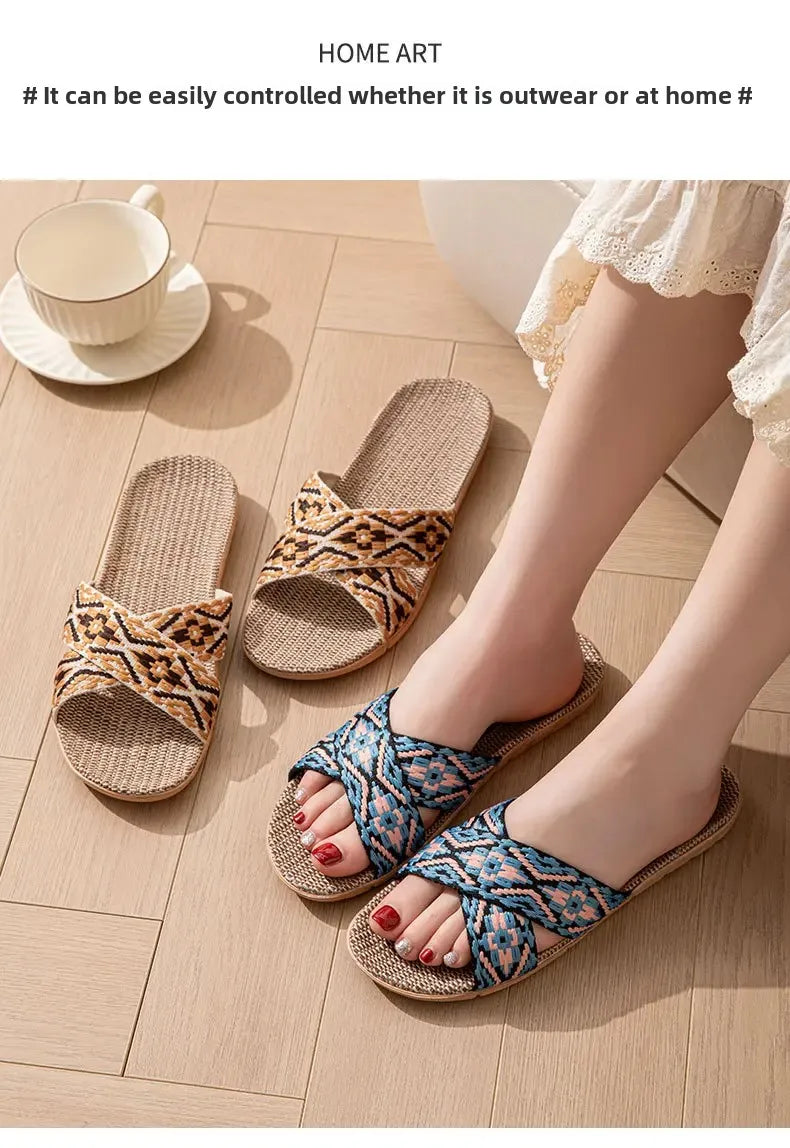 Open-Toe Crossed Linen Slippers – Unisex Summer Indoor Sandals | شباشب صيفية مفتوحة من الكتان للرجال والنساء – تصميم متقاطع مريح للمنزل