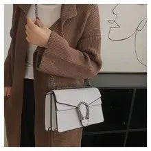 Women's Crocodile Embossed Square Shoulder Bag – Elegant & Trendy for Daily Use | حقيبة كتف نسائية بنقشة جلد التمساح – أنيقة وعصرية للاستخدام اليومي