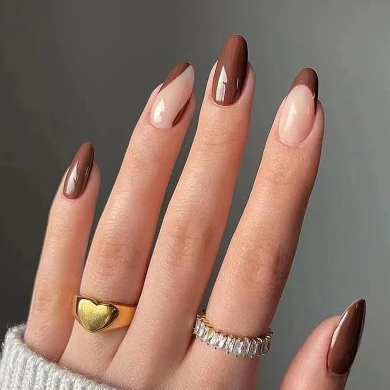 24Pcs Simple Green French False Nails Short Almond Fake Nails with Wave Line Design Wearable Round Head Press on Nail Tips