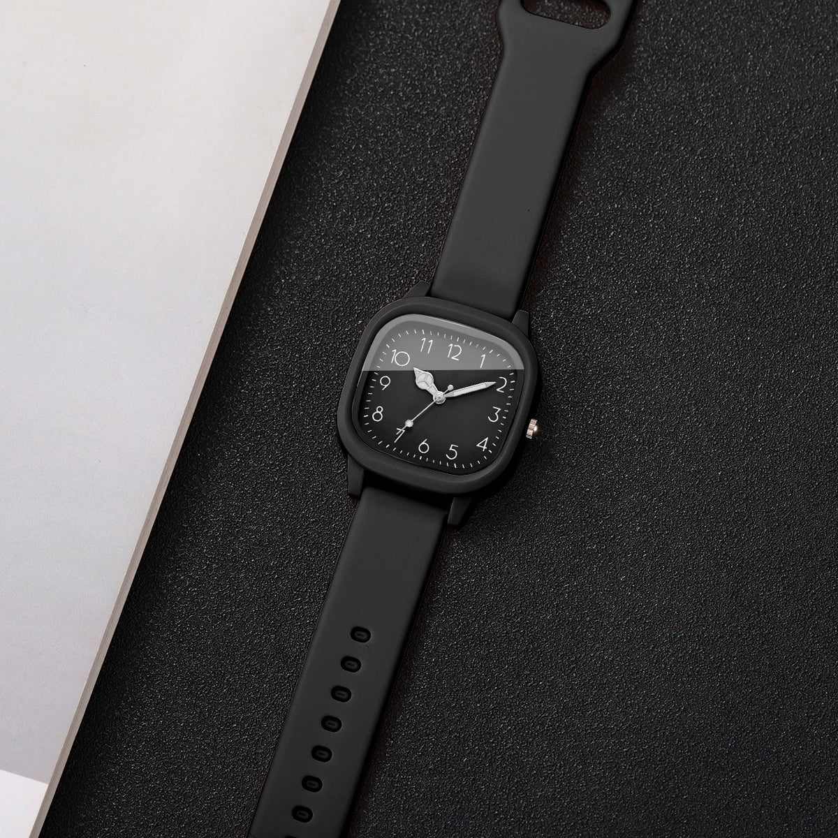 2PCS Fashion Women Watch Heart‑shaped Bracelet Set Square Black Dial Silicone Strap Wristwatch Relogio Feminino (Without Box)