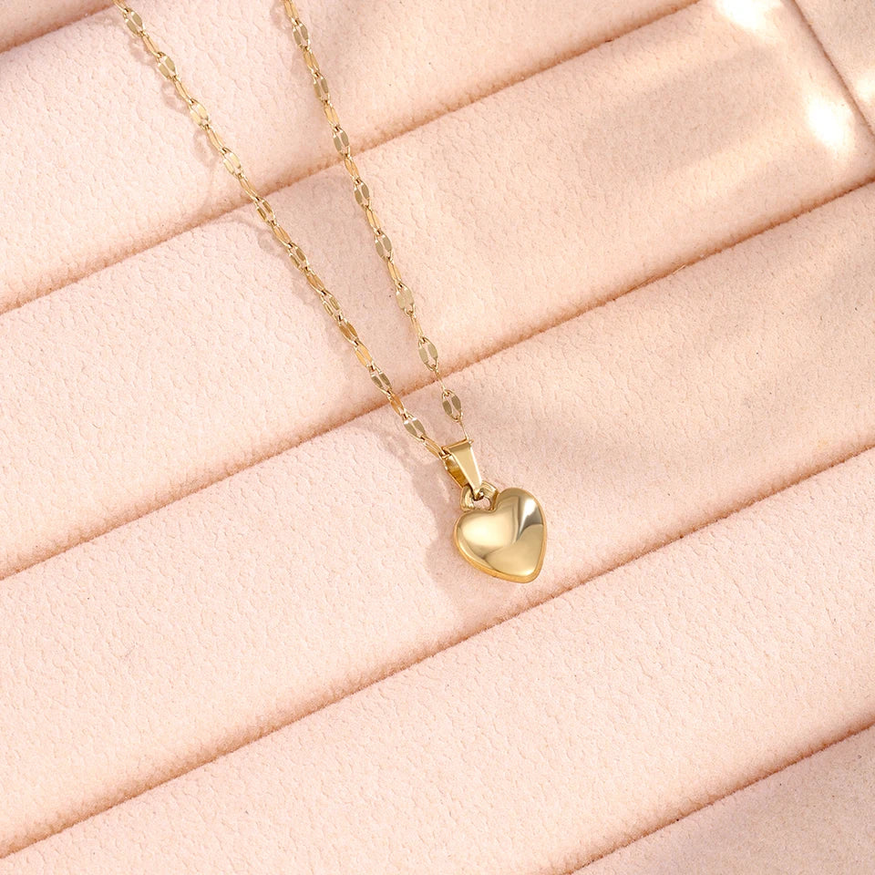 ZAKOL 1pcs Stainless Steel Love Heart Necklace For Women Lip Chain Simple Pendant Necklace Versatile Daily Jewelry
