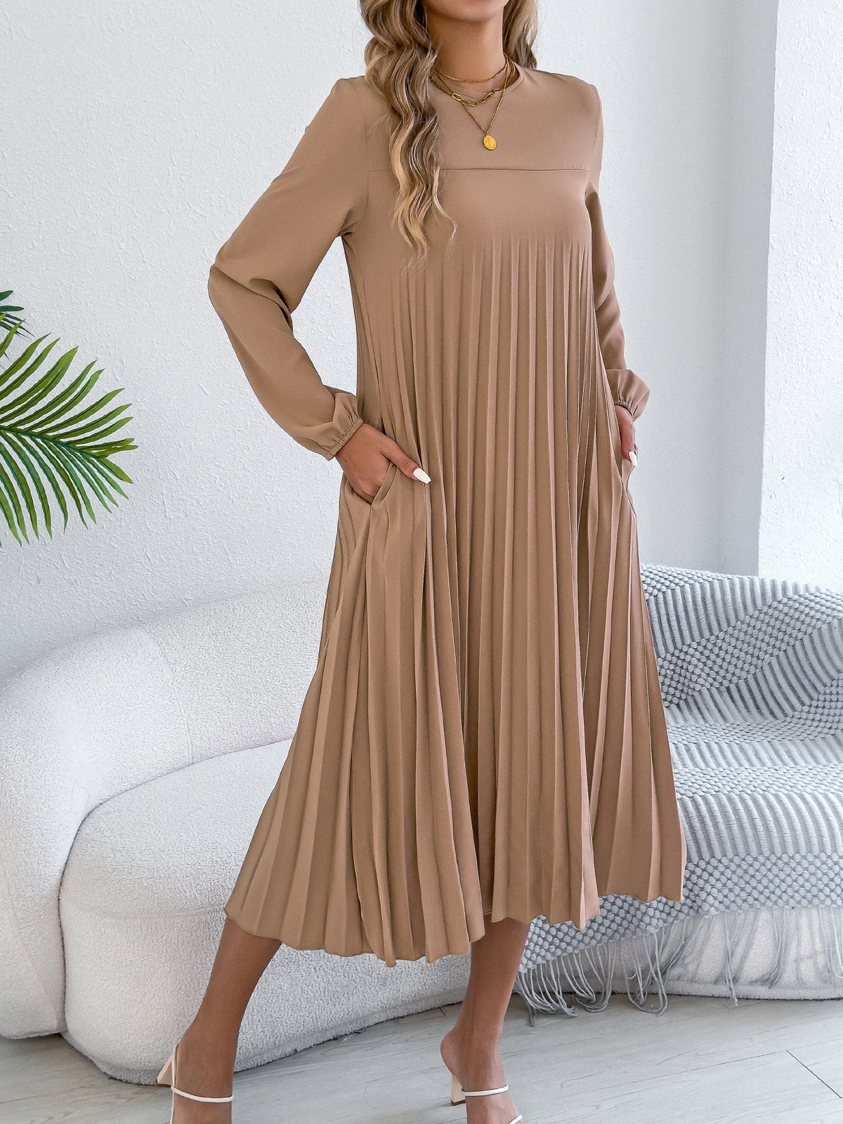Women Elegant Dress 2026 Retro Solid Color Round Neck Long Sleeve Pleated Dress Without Belt 2026 Autumn Winter Khaki Green Red