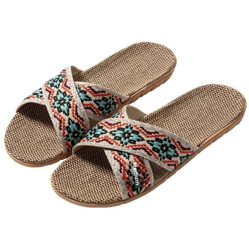 Open-Toe Crossed Linen Slippers – Unisex Summer Indoor Sandals | شباشب صيفية مفتوحة من الكتان للرجال والنساء – تصميم متقاطع مريح للمنزل