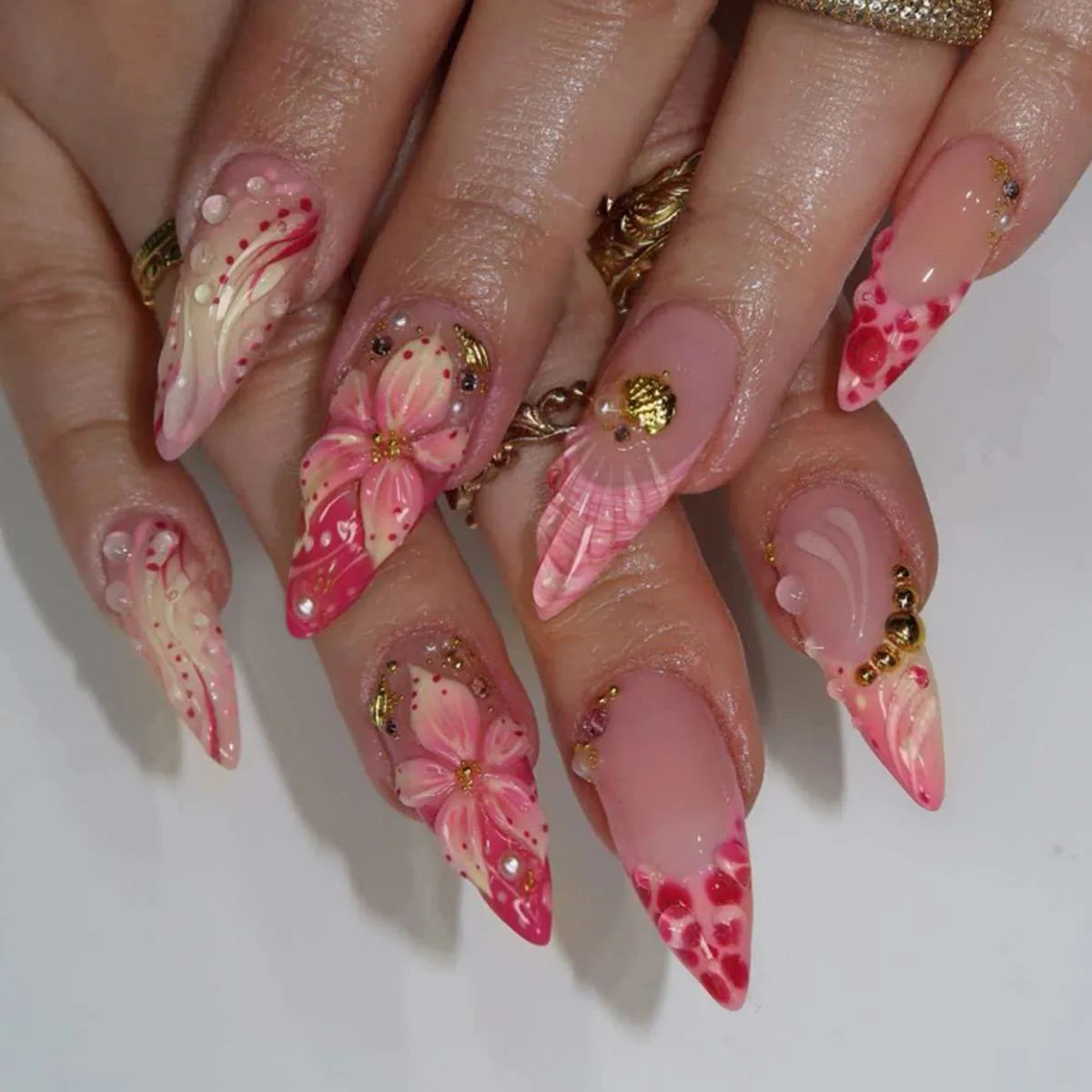24Pcs French Flowers Pattern Almond Simple False Nails Set with Gloden Stripes Designs Detachable Finished Nails with Jelly Glue