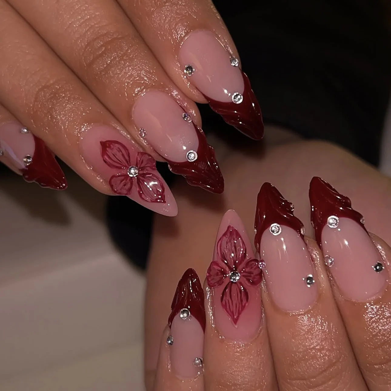 24Pcs Wine Red Almond Bow Heart Designs Press on Nails Glitter Cat Eye Diamond Nail Patch Wearable Elegant Full Cover Nail Tips