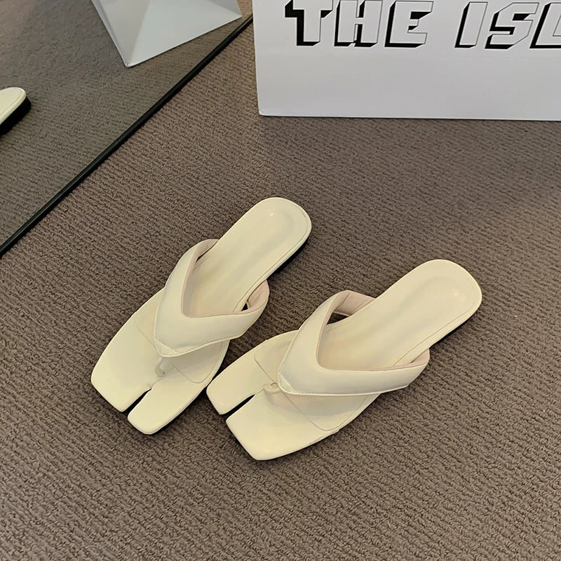 2025 Summer Women's Clip Toe Slippers Fashion Flats Slides Comfort Outdoor Beach Vacation Flip Flop