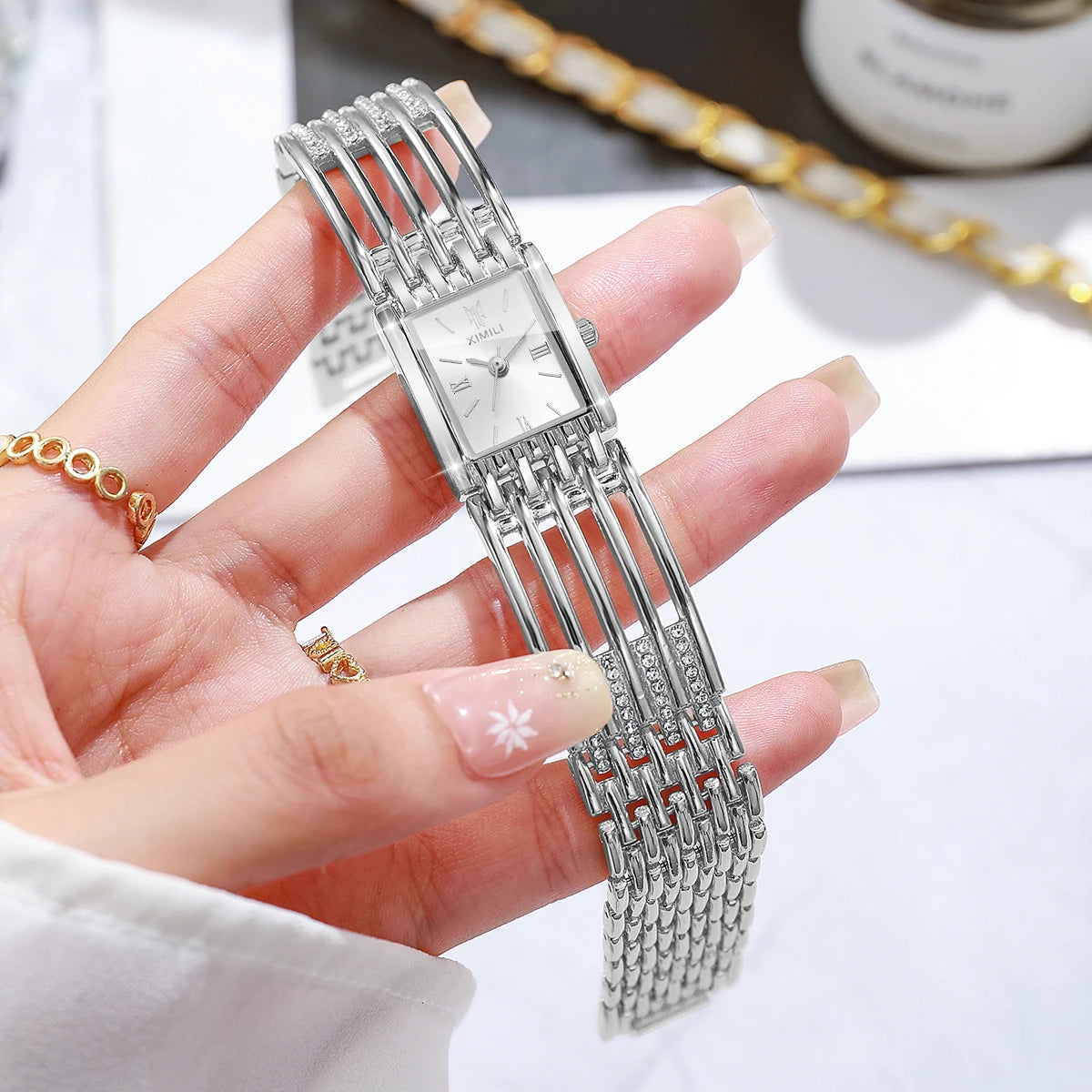 Luxury Gold Bracelet Strap Women Quartz Watch Rectangle Roman Dial Ladies Dress Wristwatches Clock Relogio Feminino（Without Box）