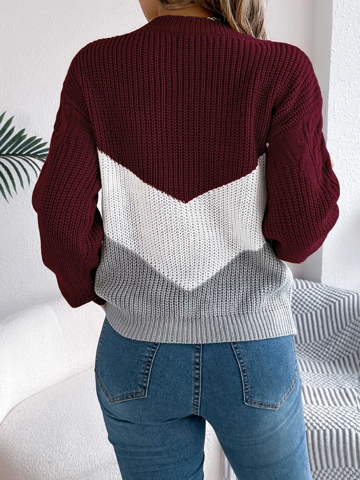 Autumn and Winter Casual Color Blocking Versatile Round Neck Long Sleeved Pullover Sweater for Women