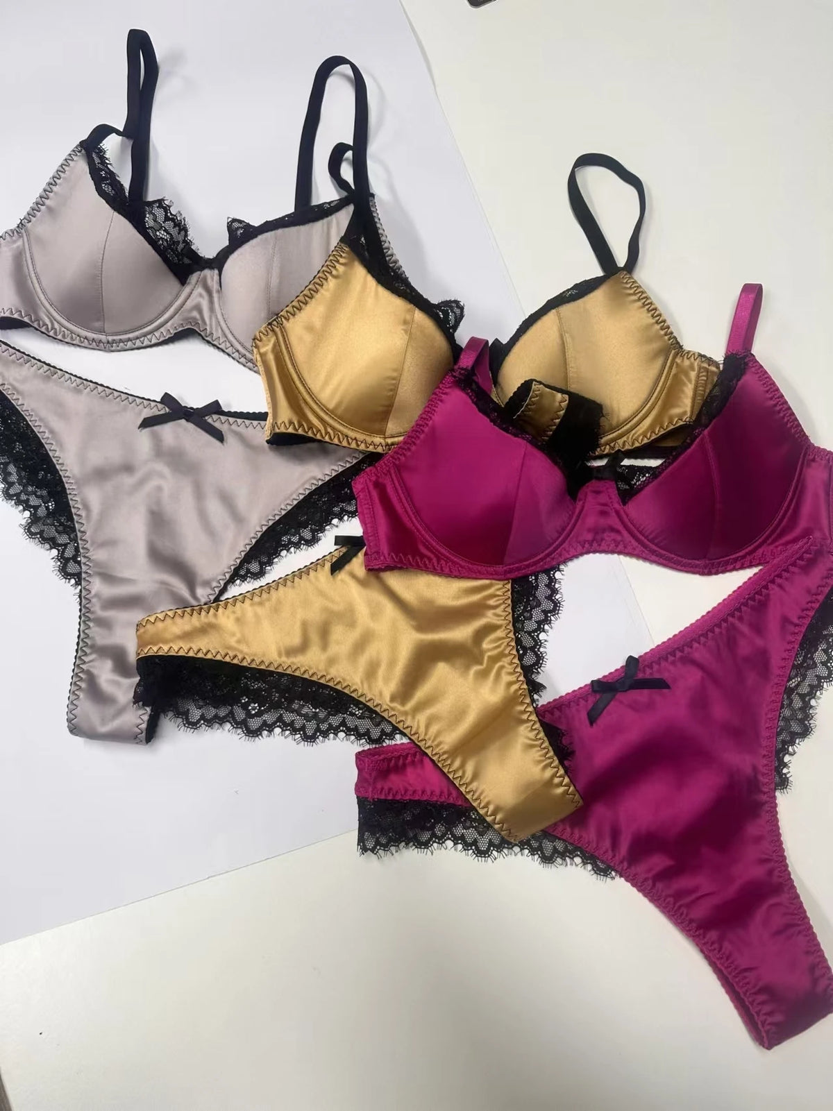 French Jpanens Red Wedding Night Lingerie Bras Set MOYISU - Zodiac Year Lace Bralette, Thin Adjustable & Cinched for Small Chest