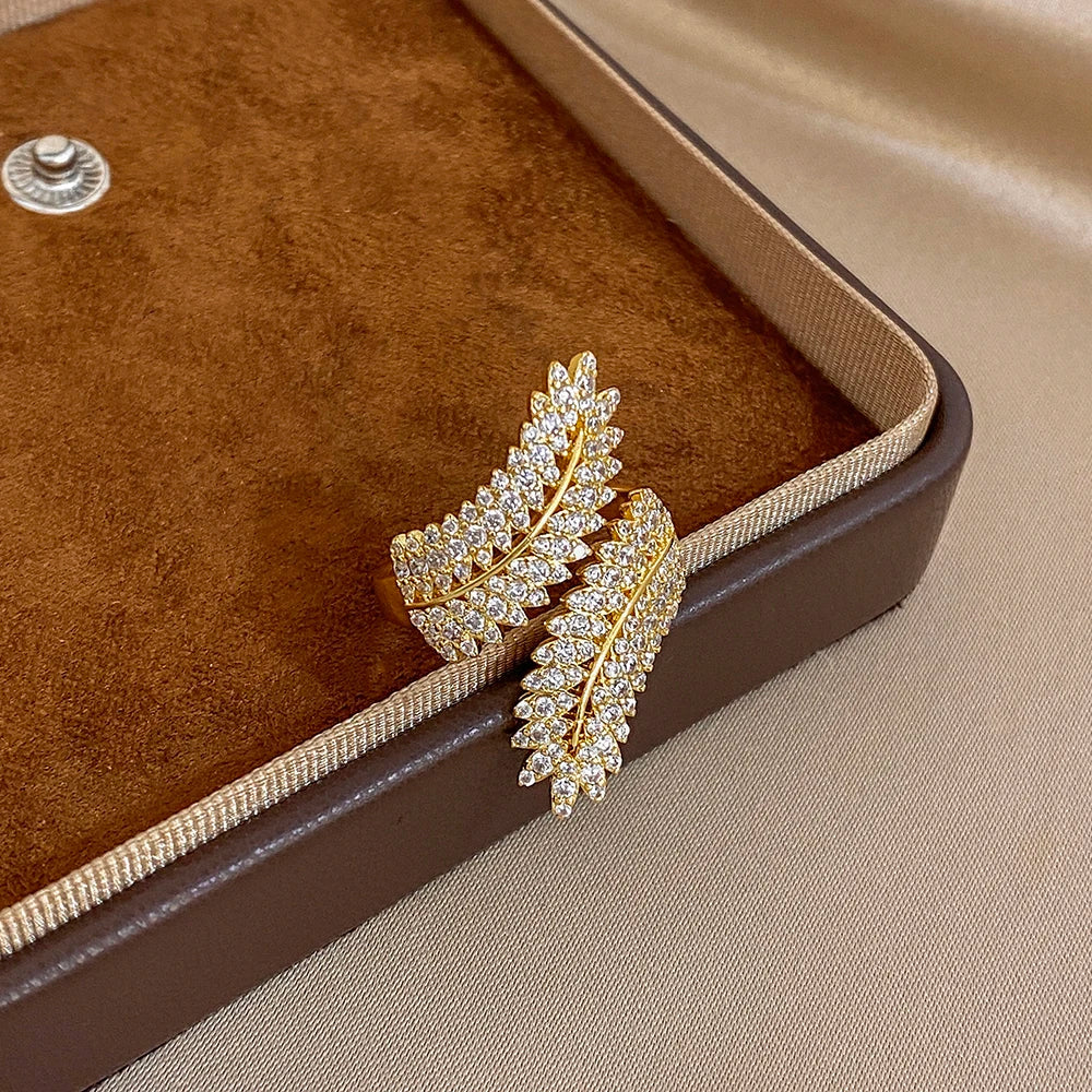 Luxury Elegant Golden Sparkling Micro Zirconia Double Leaf Rings Statement Copper Alloy Jewelry Stackable Valentine's Day Gift
