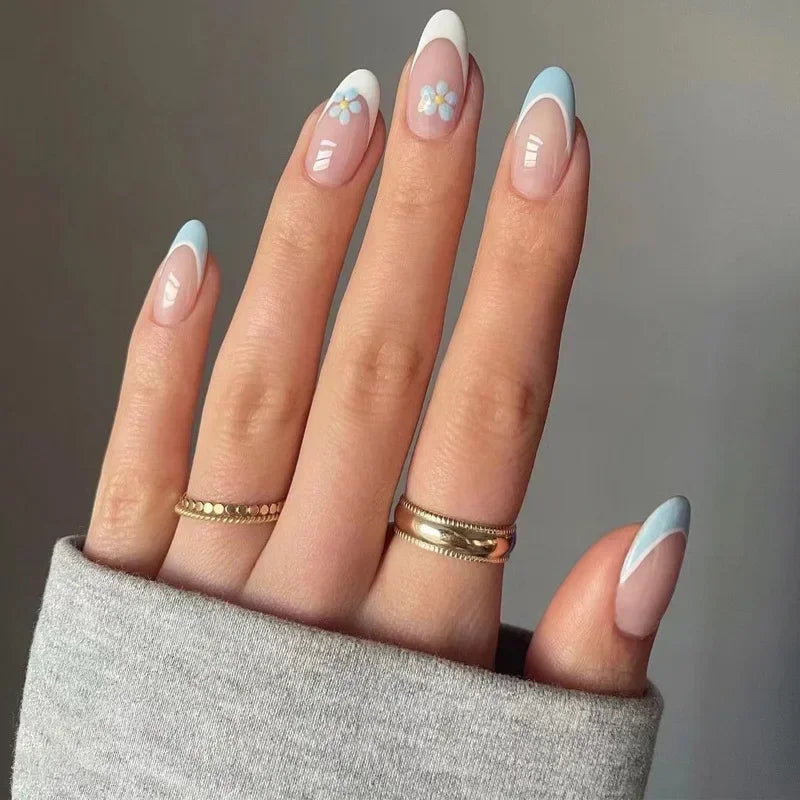 24Pcs Simple Green French False Nails Short Almond Fake Nails with Wave Line Design Wearable Round Head Press on Nail Tips