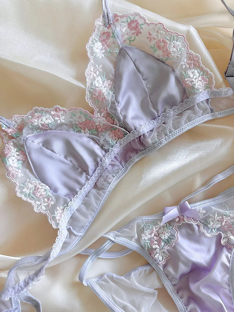 MOYISU Sweet Soft Milk French Pure Desire Girl Bra Set Triangle Cup No Underwire Underwear Small Breasts