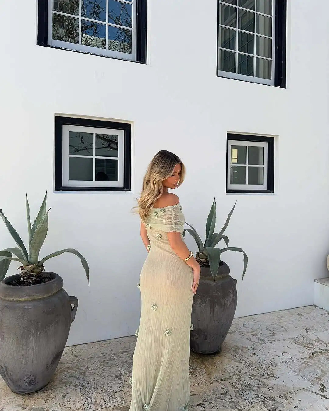 Elegant 3d Flower Off Shoulder Maxi Dress Sleeveless Perspective Pleated Slim Solid Color Robes 2026 Fashion Evening Party Gowns