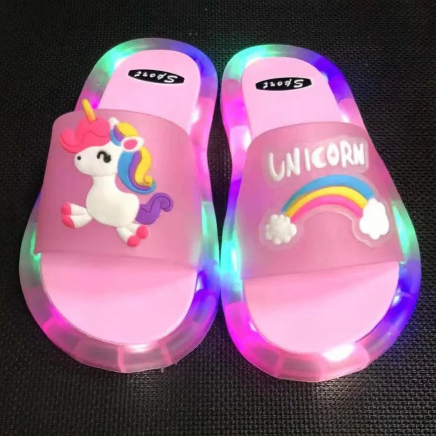 Kids Cartoon Unicorn Light-Up Slippers – Cute Animal Print Bathroom Shoes | شباشب أطفال برسومات يونيكورن وحيوانات – تضيء عند المشي، تصميم لطيف للحمام