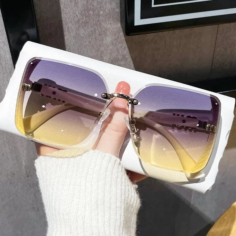 New 2026 Fashion Cool Sunglasses Women Luxury Brand Letters Anti Strong Light Vintage Rimless Sun Glasses Ladies Gafas UV400