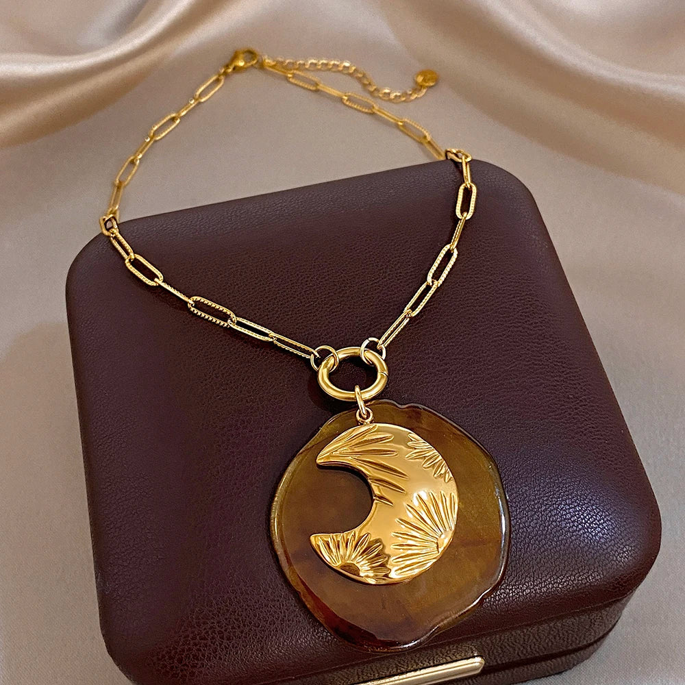 Trendy 316L Stainless Steel Chain Necklace Vintage Amber Resin Moon Round Pendant Statement Waterproof Fashion Jewelry