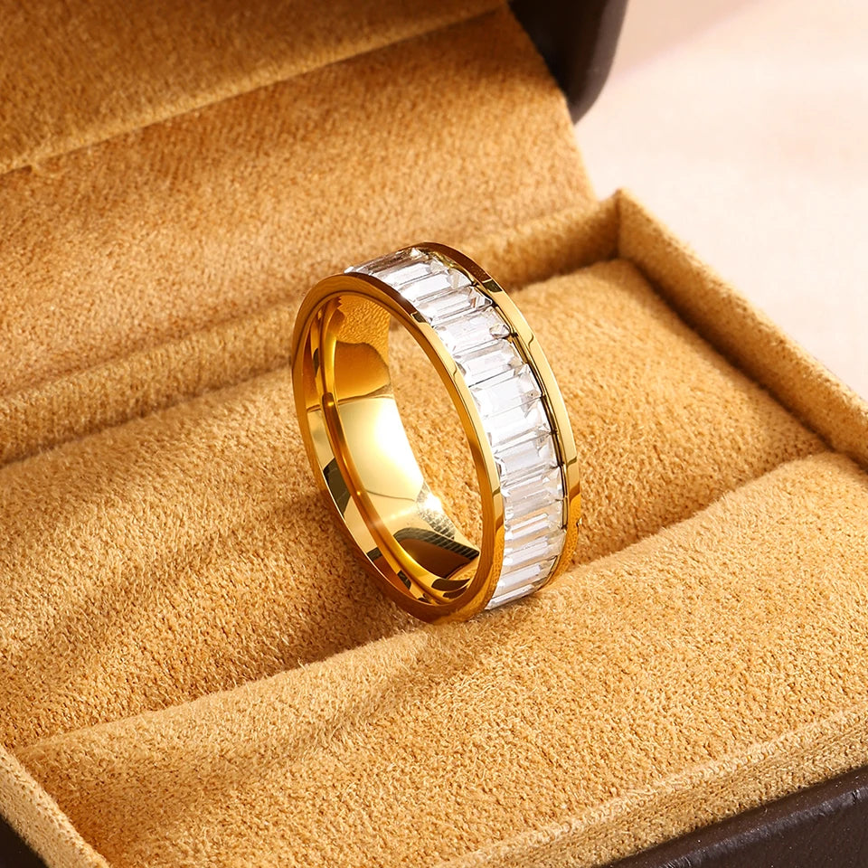 ZAKOL New Stainless Steel Clear Square Shiny Zircon Ring for Women Exquisite Iced Out Zirconia Wedding Band Ring Jewelry Gift
