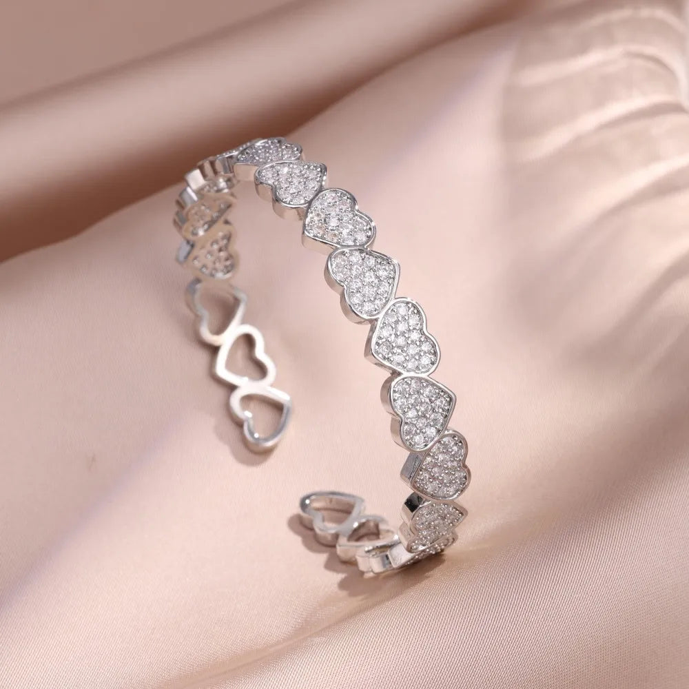 ZAKOL Shiny Zircon Heart-Shaped Open Bracelet Luxury Zirconia Fashion Personalized Wrist Jewelry Wedding Party Accessories