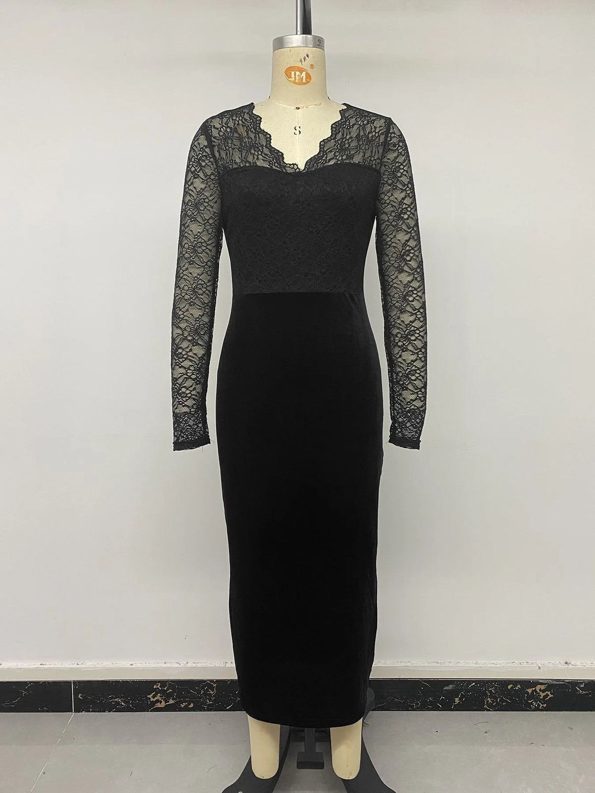 Women Velvet Maxi Dress Long Sleeve V Neck Lace Patchwork Bodycon Long Dress Elegant Evening Party Nightclub Slim Fit Dress