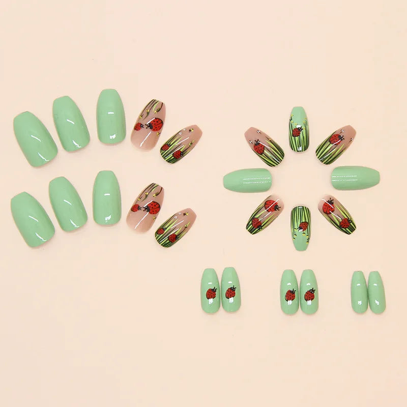 24Pcs Cute Green Short Square False Nails with Glue Flora Nail Art Glossy Simple Full Cover Press on Wearable Nail Manicure Tips