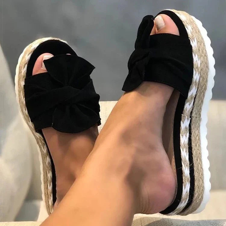 Women’s Wedge Heel Sandals – Elegant Flower Platform Summer Slippers | صندل نسائي بكعب عريض – شباشب صيفية أنيقة بنعل مرتفع وزهرة