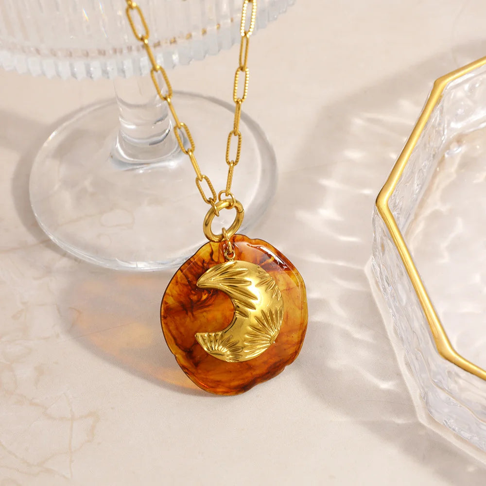 Trendy 316L Stainless Steel Chain Necklace Vintage Amber Resin Moon Round Pendant Statement Waterproof Fashion Jewelry