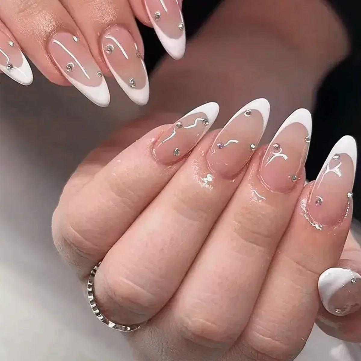 24pcs Black French Tips Almond Fake Nails Detachable Simple Long Press on Nails Rhinestone Design Stick on Finished False Nail