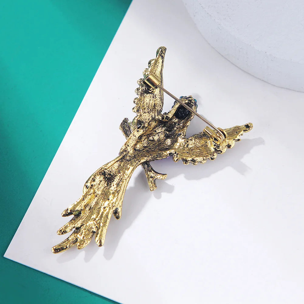 ZAKOL Exquisite Full Crystal Luxury Hummingbird Brooches Badges for Women Men High-end Classic Animal Pins Buckles