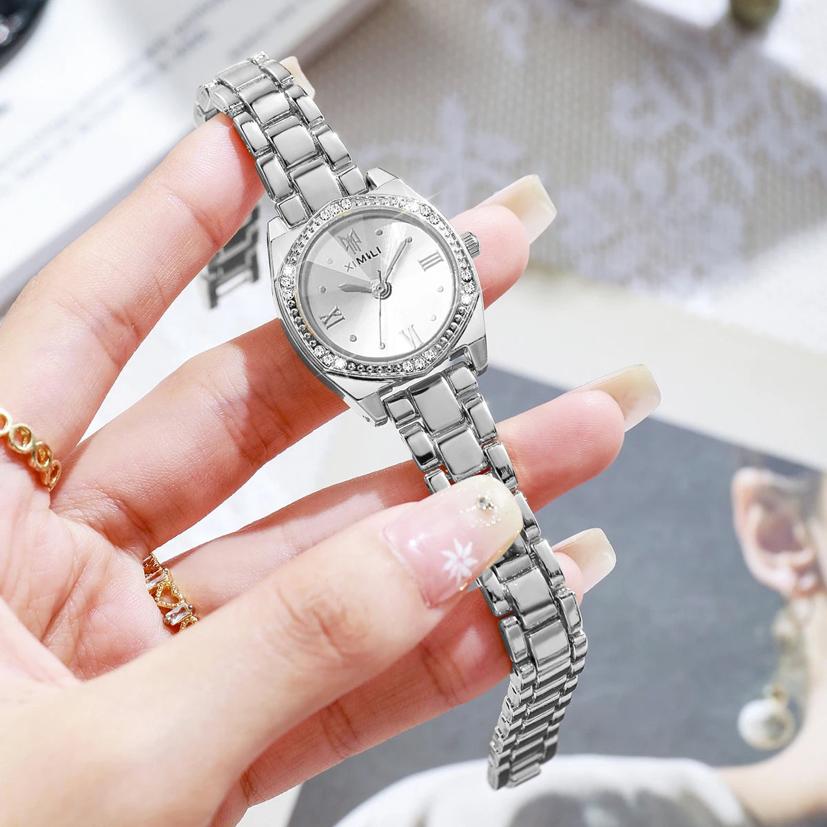 Elegant Rhinestone Roma Dial Women Quartz Watch Stainless Steel Bracelet Wristwatches Clock Gift Relogio Feminino（Without Box）