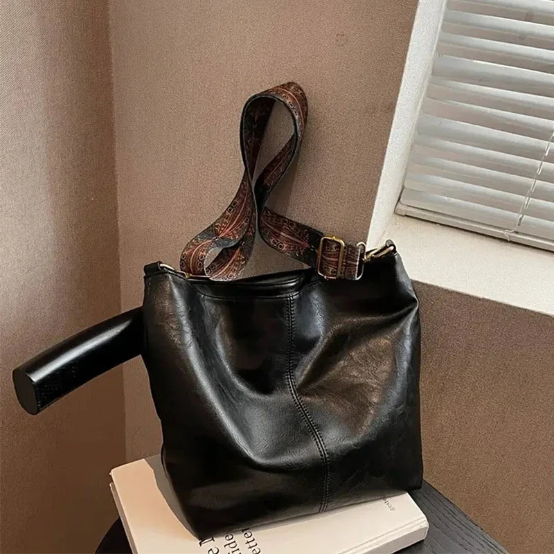 New high-end texture retro handbag bucket bag for men and women, large capacity crossbody bag