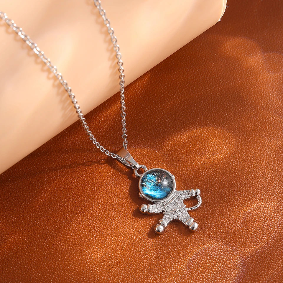 Light Luxury Titanium Steel Star Series Necklace for Women Gold Color Planet Moon Astronaut Pendant Necklaces Jewelry Gifts