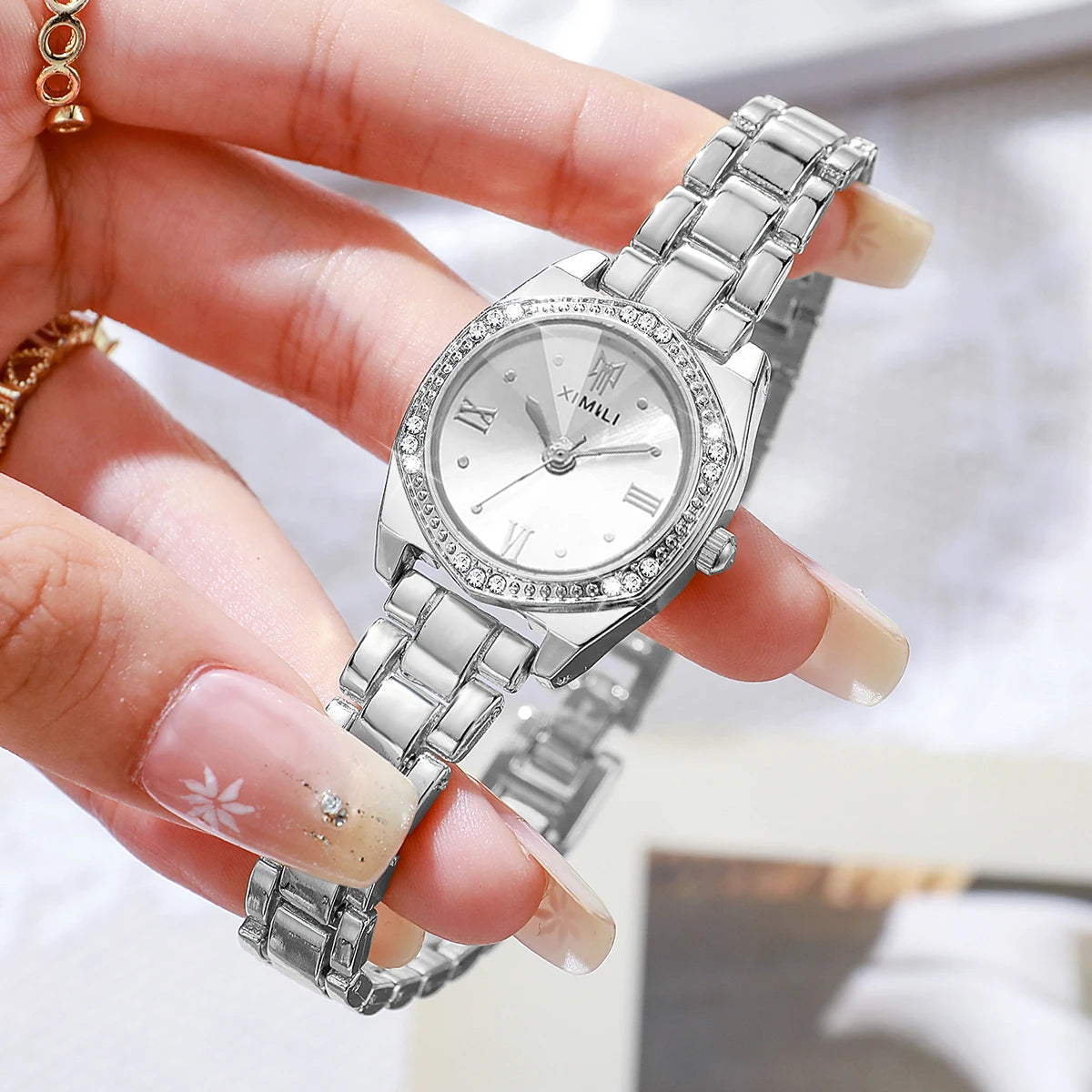 Elegant Rhinestone Roma Dial Women Quartz Watch Stainless Steel Bracelet Wristwatches Clock Gift Relogio Feminino（Without Box）