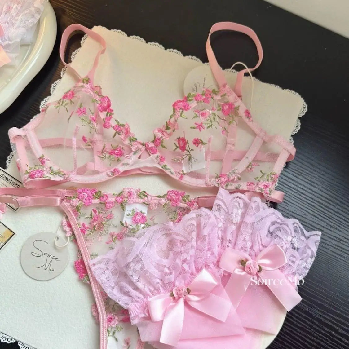 French Sheer Floral Sensual Lingerie Set Ultra Thin See Through Bralette with Soft Or Women Large Bust Support S-XL 32-38 MOYISU