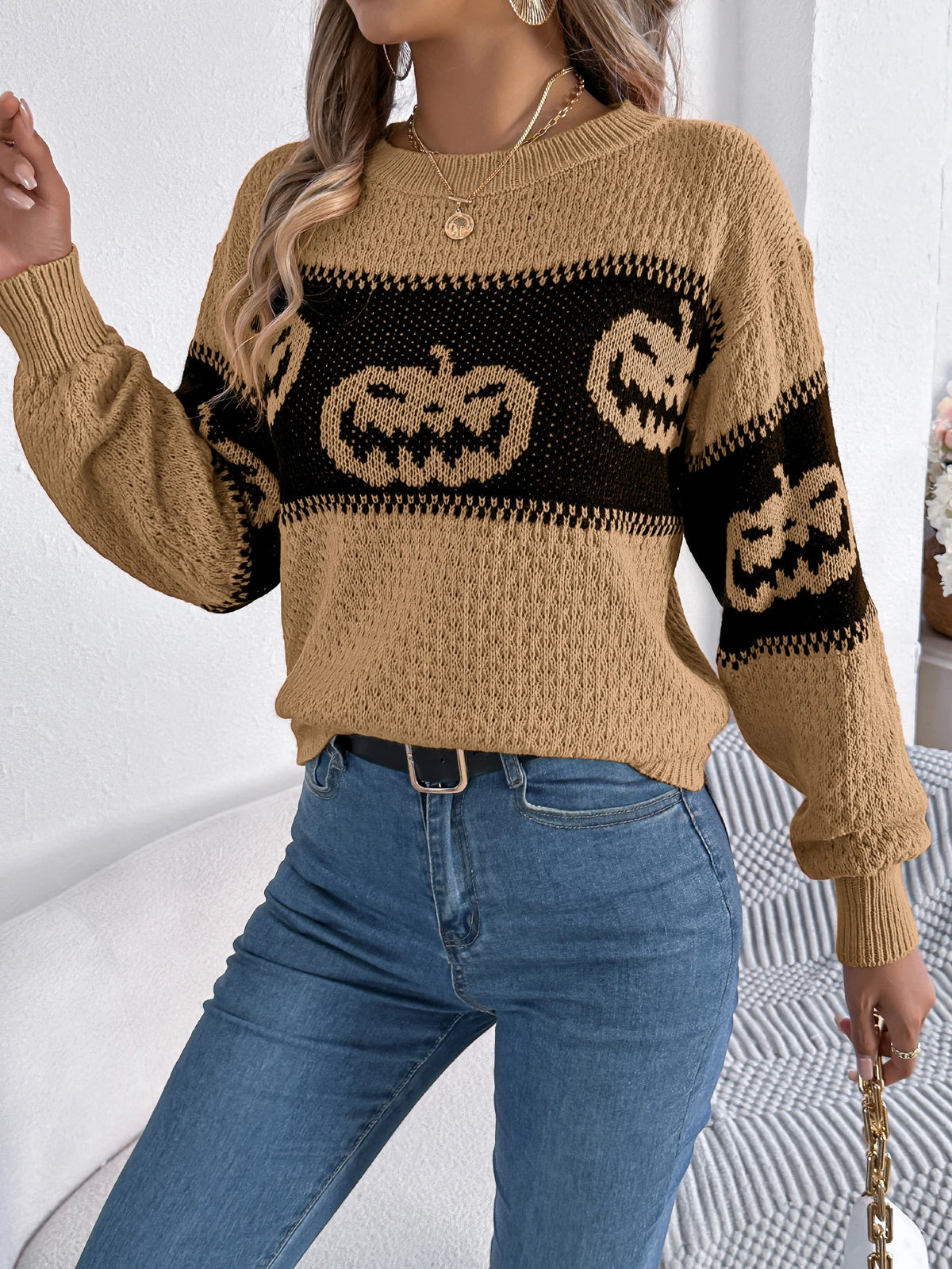 Halloween Women's Casual Autumn and Winter Elegant Contrasting Pumpkin Pattern Long Sleeved Pullover Sweater